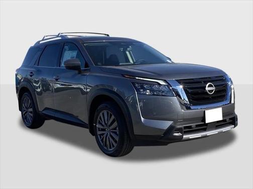 2025 Nissan Pathfinder SL FWD