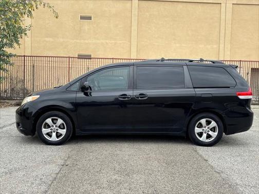 2013 Toyota Sienna LE