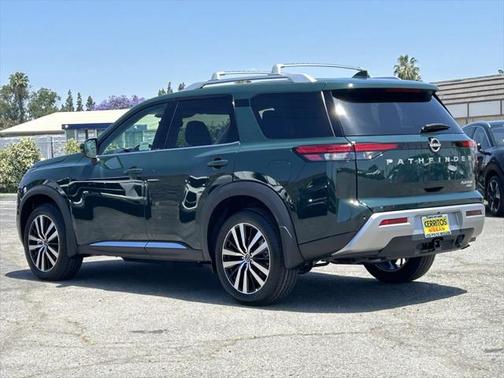 2025 Nissan Pathfinder Platinum 4WD
