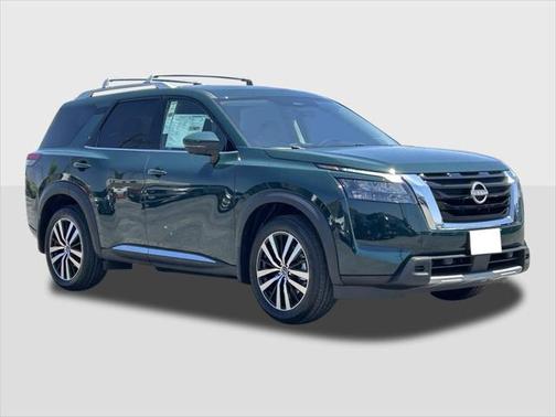 2025 Nissan Pathfinder Platinum 4WD