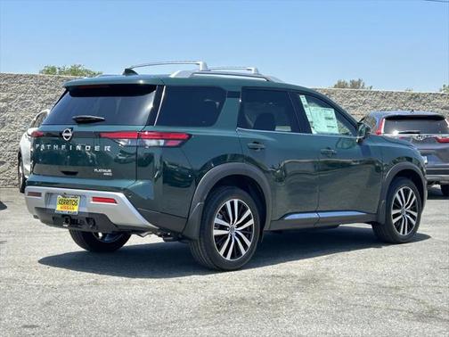 2025 Nissan Pathfinder Platinum 4WD