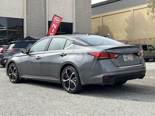 Gun Metallic 2023 Nissan Altima SR FWD