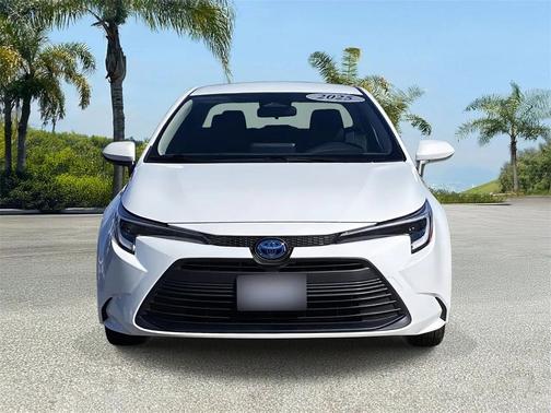2025 Toyota Corolla Hybrid LE