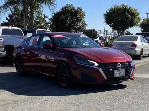 2025 Nissan Altima 2.5 SV