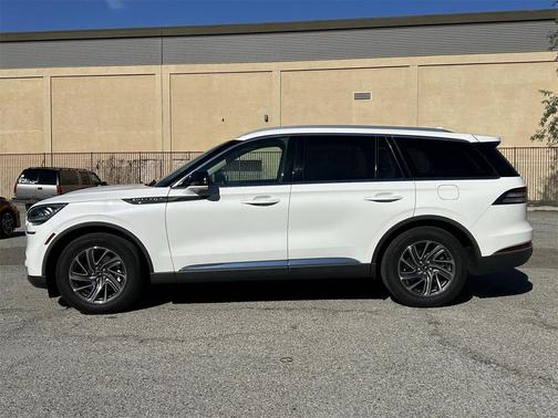 2023 Lincoln Aviator Standard