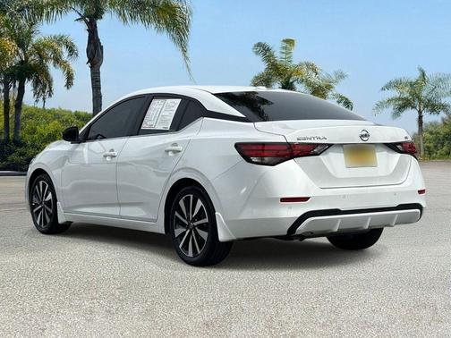 Aspen White Tricoat 2023 Nissan Sentra SV