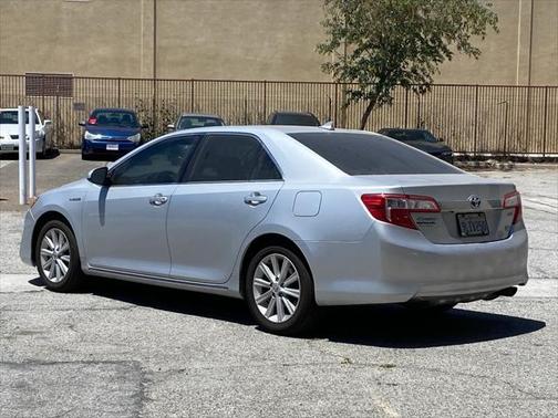 2014 Toyota Camry Hybrid LE