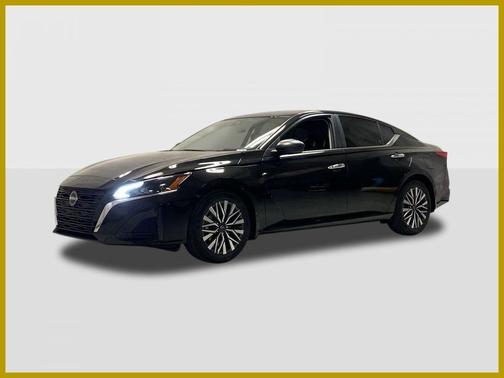 Super Black 2026 Nissan Altima SV FWD