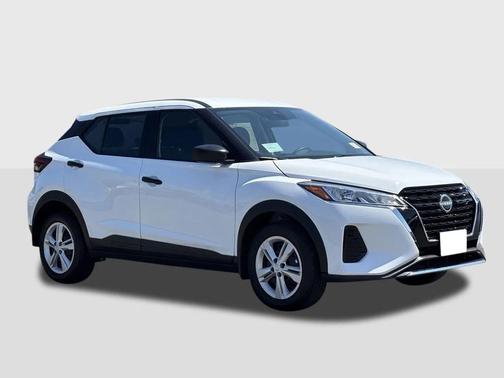 2025 Nissan Kicks S
