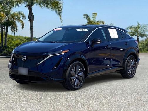 Deep Ocean Blue Pearl/Black Diamond Pearl 2023 Nissan ARIYA ENGAGE
