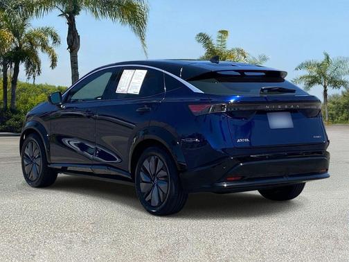 Deep Ocean Blue Pearl/Black Diamond Pearl 2023 Nissan ARIYA ENGAGE