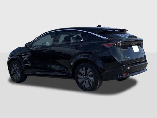 2025 Nissan ARIYA EVOLVE+