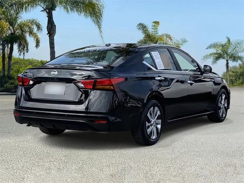 2025 Nissan Altima S FWD