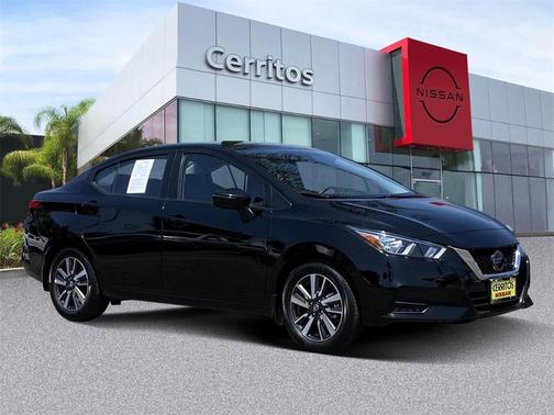 Photo 1 of 31 of 2020 Nissan Versa 1.6 SV