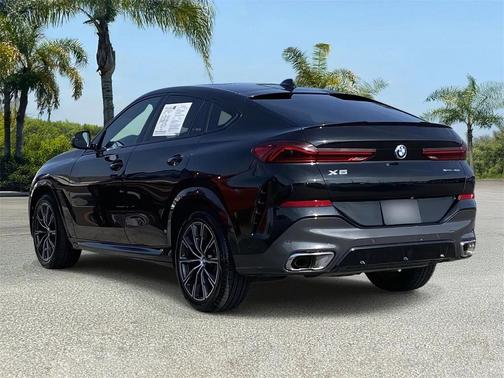 2023 BMW X6 xDrive40i