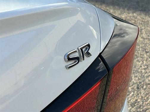 2022 Nissan Altima SR FWD