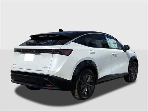 2025 Nissan ARIYA EVOLVE+