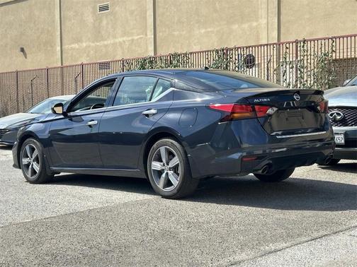2022 Nissan Altima 2.5 SL
