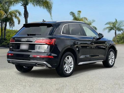 2022 Audi Q5 45 S line Premium