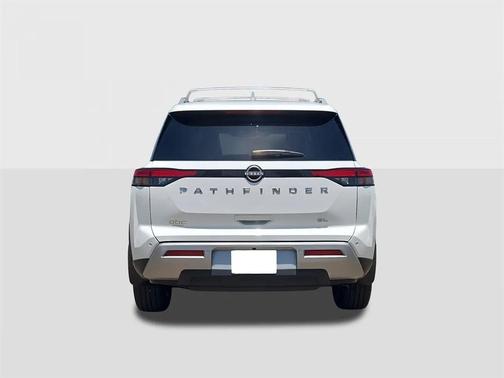 2025 Nissan Pathfinder SL FWD