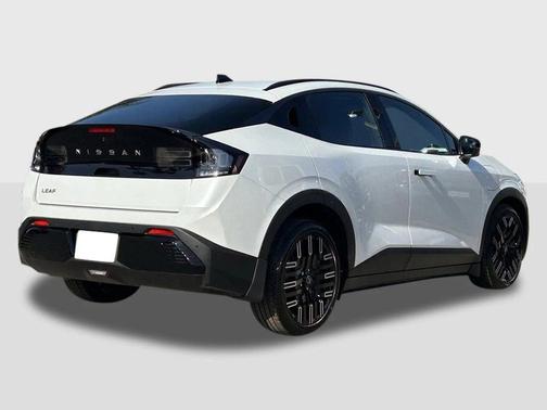 2026 Nissan Leaf PLATINUM+