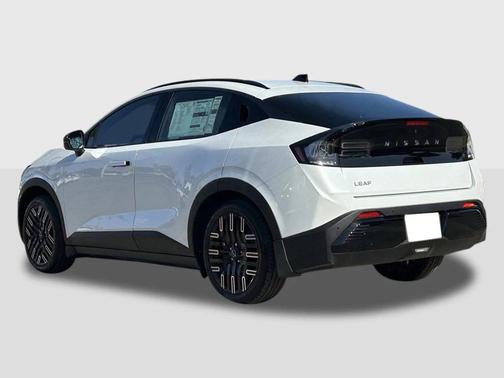 2026 Nissan Leaf PLATINUM+