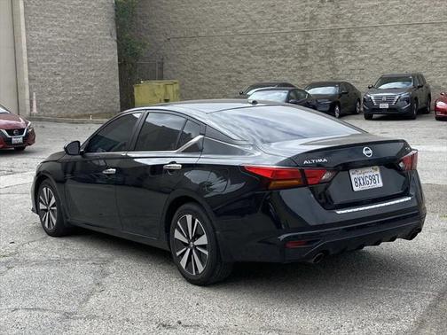 2021 Nissan Altima 2.5 SV