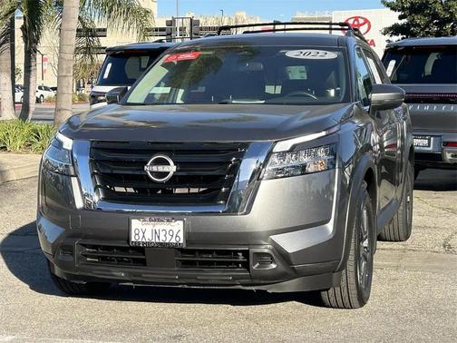 2022 Nissan Pathfinder SV 2WD