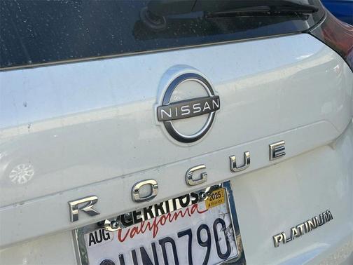 2023 Nissan Rogue Platinum