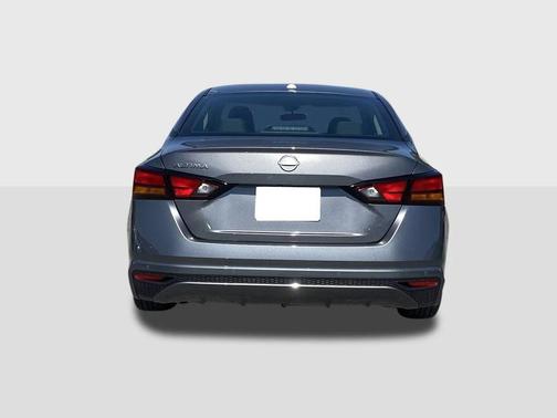 2025 Nissan Altima S FWD