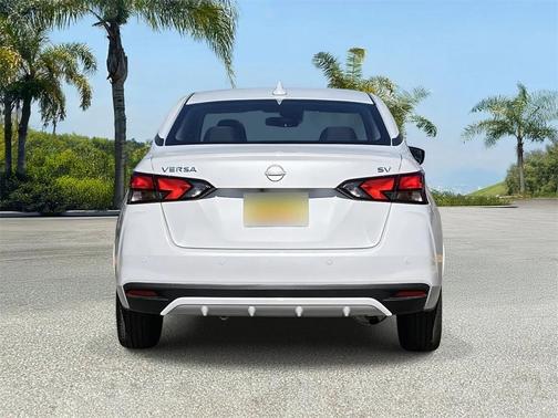 2024 Nissan Versa 1.6 SV