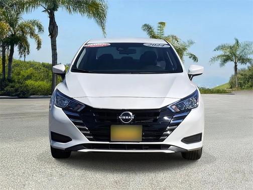 2024 Nissan Versa 1.6 SV