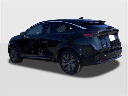 2025 Nissan ARIYA EVOLVE+