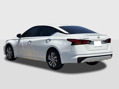 2025 Nissan Altima S FWD