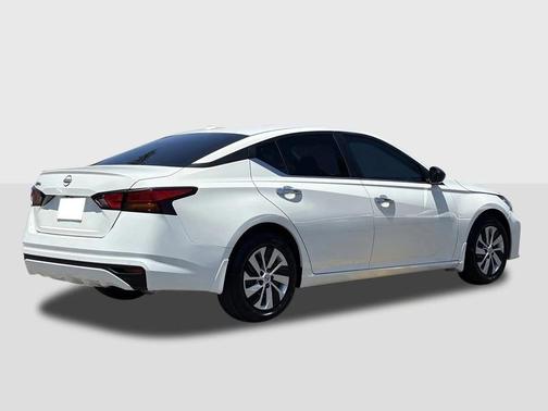 2025 Nissan Altima S FWD