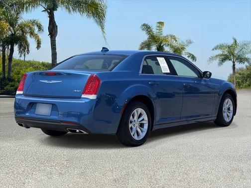 2023 Chrysler 300 Touring