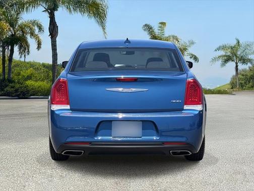 2023 Chrysler 300 Touring