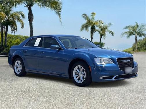 2023 Chrysler 300 Touring