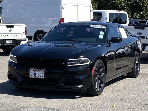 Pitch Black Clearcoat 2020 Dodge Charger SXT