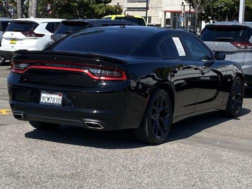 Pitch Black Clearcoat 2020 Dodge Charger SXT