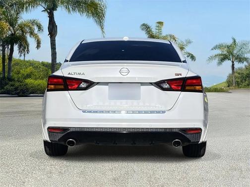 2023 Nissan Altima SR FWD