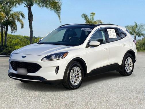 Oxford White 2020 Ford Escape SE