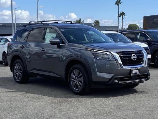 2025 Nissan Pathfinder SV FWD