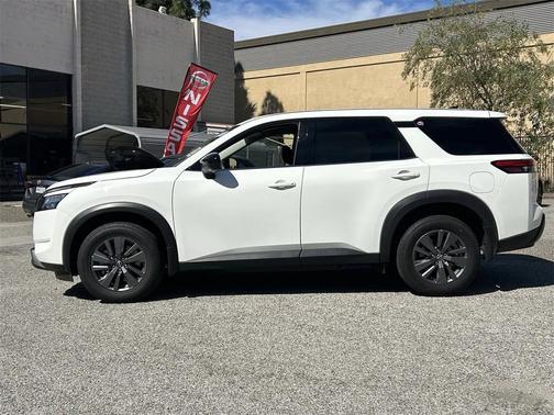 2024 Nissan Pathfinder S FWD