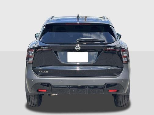 Super Black 2026 Nissan Kicks SV