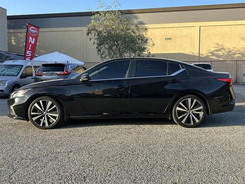 2021 Nissan Altima SR FWD