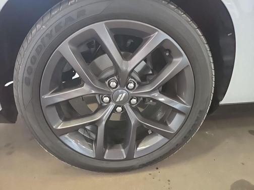 White Knuckle Clearcoat 2020 Dodge Challenger GT