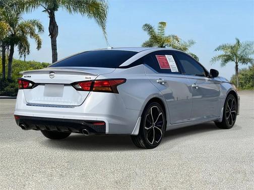 2023 Nissan Altima SR FWD