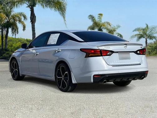 2023 Nissan Altima SR FWD