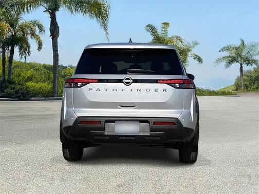 2025 Nissan Pathfinder S FWD